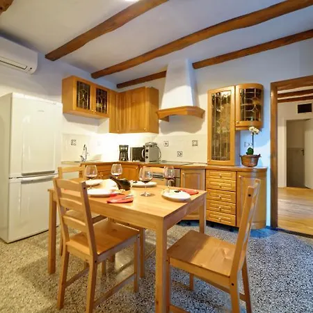 Dom wakacyjny Ladeti 30 St. Ičići